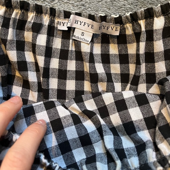 Black and White Romper - Picture 5 of 5